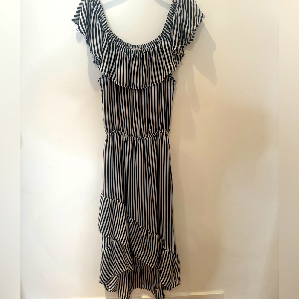 Tommy Bahamas Striped Black and White Ruffle Dress. Size L (10-12)